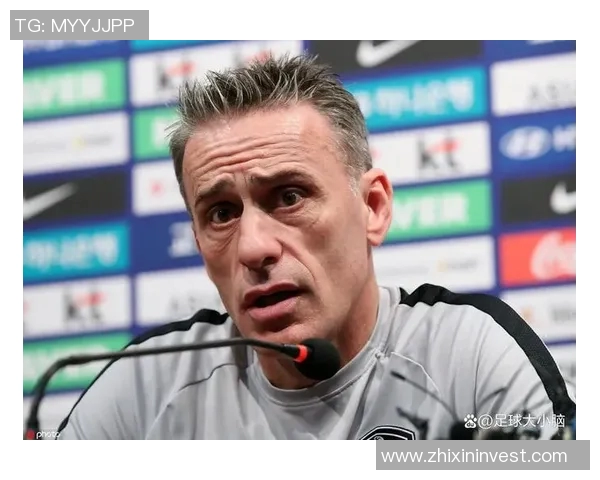 足球明星化身普通人生活日常揭秘展现真实自我与球场形象的反差