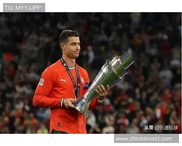 足球明星回顾精彩瞬间重温进球时刻的激情与荣耀